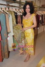 at the launch of Riyaz Ganji_s Summer 2010 collection in Atria Mall on 22nd April 2010 (33).JPG